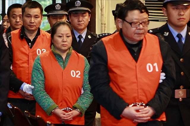 令人發(fā)指！強(qiáng)奸4名中學(xué)生，包養(yǎng)警花，玩弄女星，簡直罄竹難書