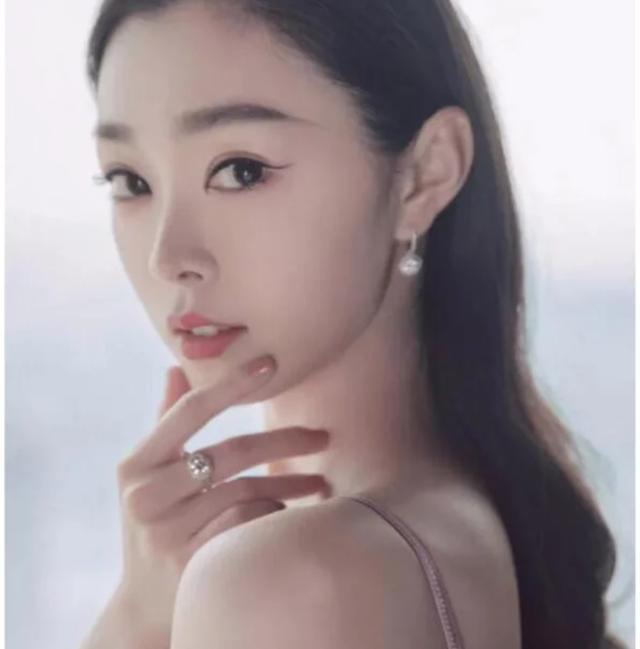 看你的眼睛是哪種？杏眼普通，丹鳳眼高冷，桃花眼顏值高