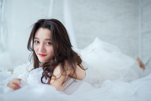 高清美女圖片，張張可當(dāng)壁紙哦