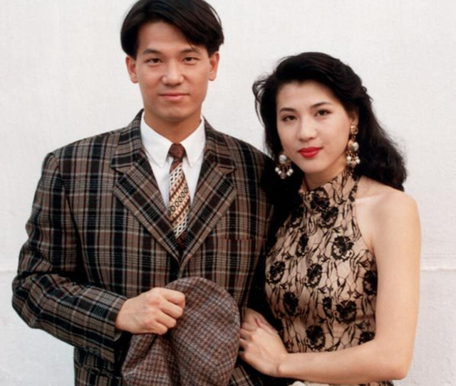 7位“一脫成名”的女星，有人成一線有人嫁豪門，有人成“癲王”