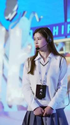 美女裁判(賽場(chǎng)靚麗風(fēng)景線——美女裁判)