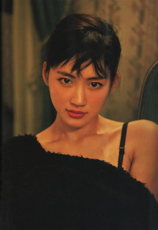 日本擁有“魔鬼身材”的女星！美腿太逆天了