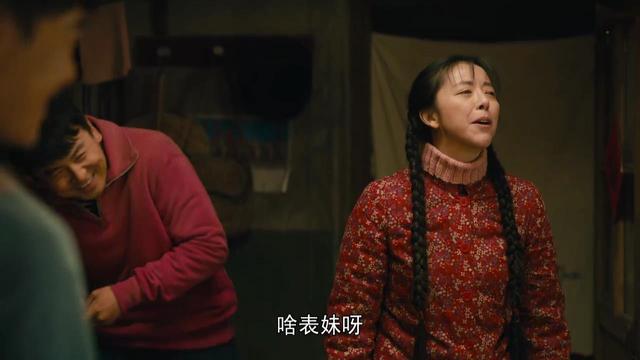 《人世間》四大美女脫掉補(bǔ)丁衣服，穿上現(xiàn)代裝，就像換了個人一樣