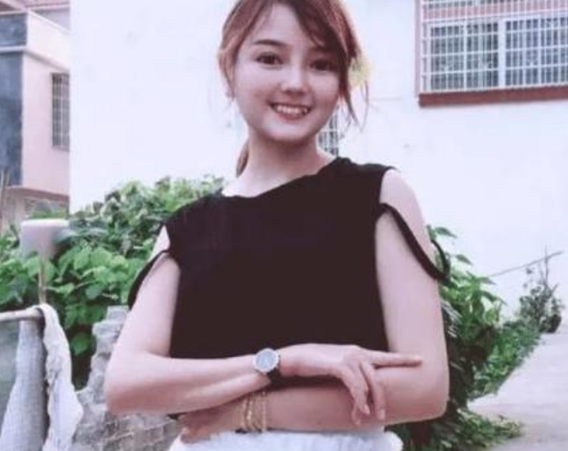 “最美袖珍人”黃韻伊，1米35酷似女明星，年入百萬仍然單身