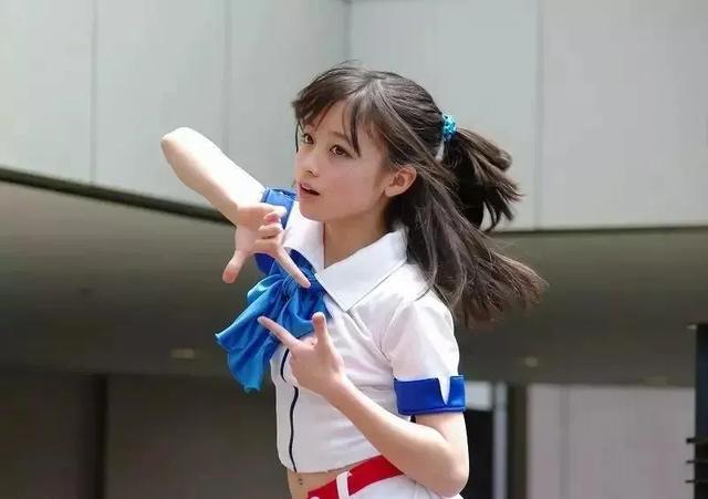內娛“四千年美女”，夠夠了
