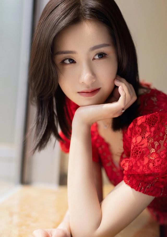 五位女星養(yǎng)眼美圖欣賞，個(gè)個(gè)美若天仙，你最喜歡誰呢？