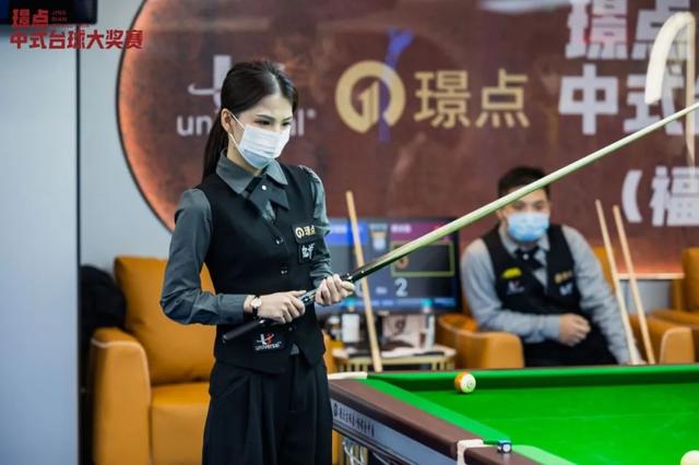 美女裁判跨界璟點(diǎn)大獎(jiǎng)賽 王瑤瑤:比賽正規(guī)專業(yè) 望南方賽事越來(lái)越多