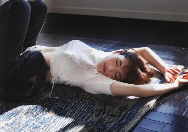 日本擁有“魔鬼身材”的女星！美腿太逆天了