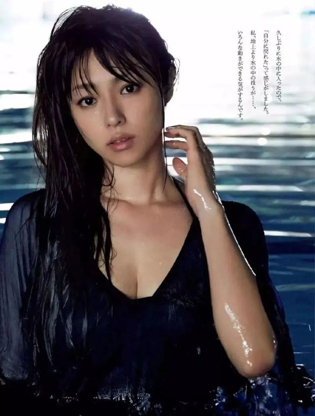 日本擁有“魔鬼身材”的女星！美腿太逆天了