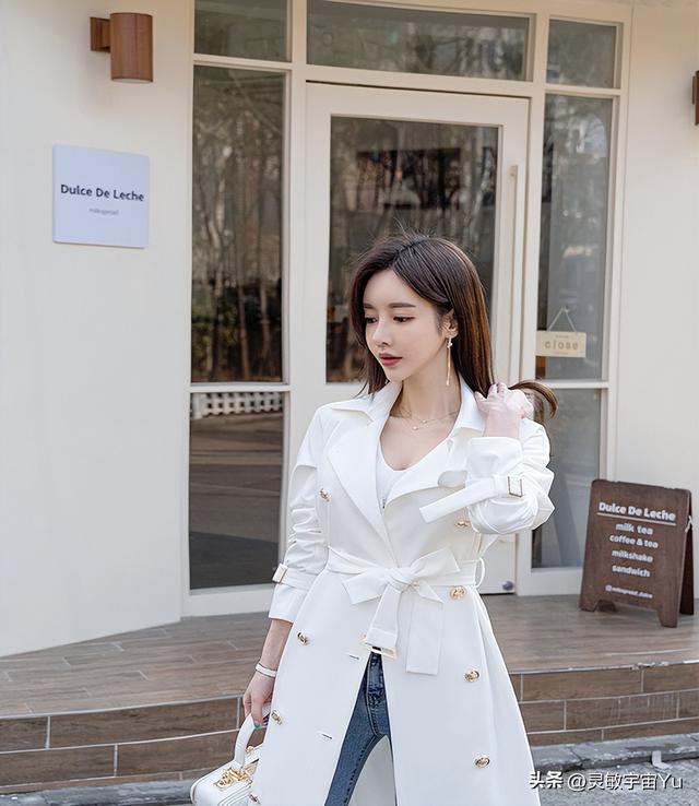 唯美清新的緊身牛仔褲美女，曼妙身材舒適養(yǎng)眼，盡顯迷人曲線