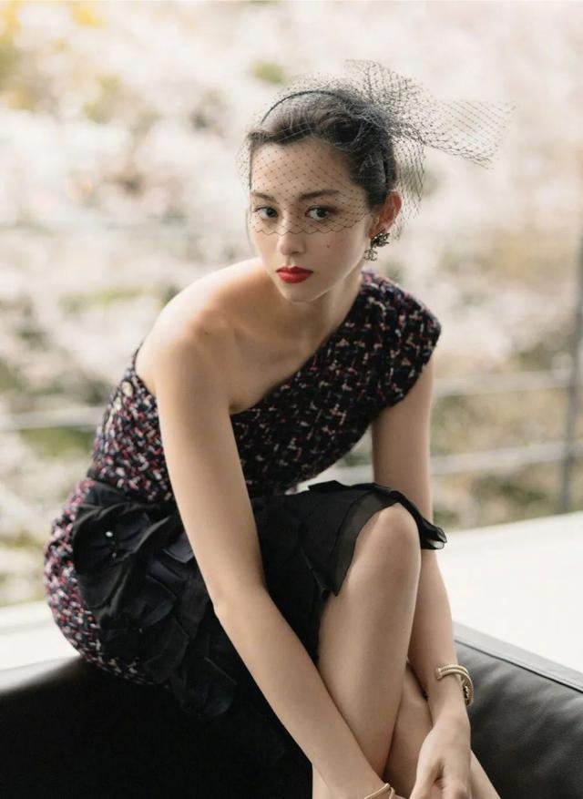 日本擁有“魔鬼身材”的女星！美腿太逆天了