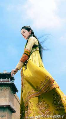 黃色美女圖片(古裝黃裙美人，楊冪最貴氣、娜扎最可人、蔣夢婕美的讓人心醉)