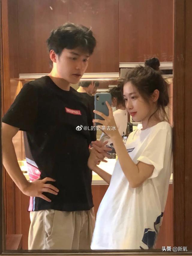 這張憂(yōu)郁的甜妹臉，隨便一張都是會(huì)被美少女們拿來(lái)做頭像的程度