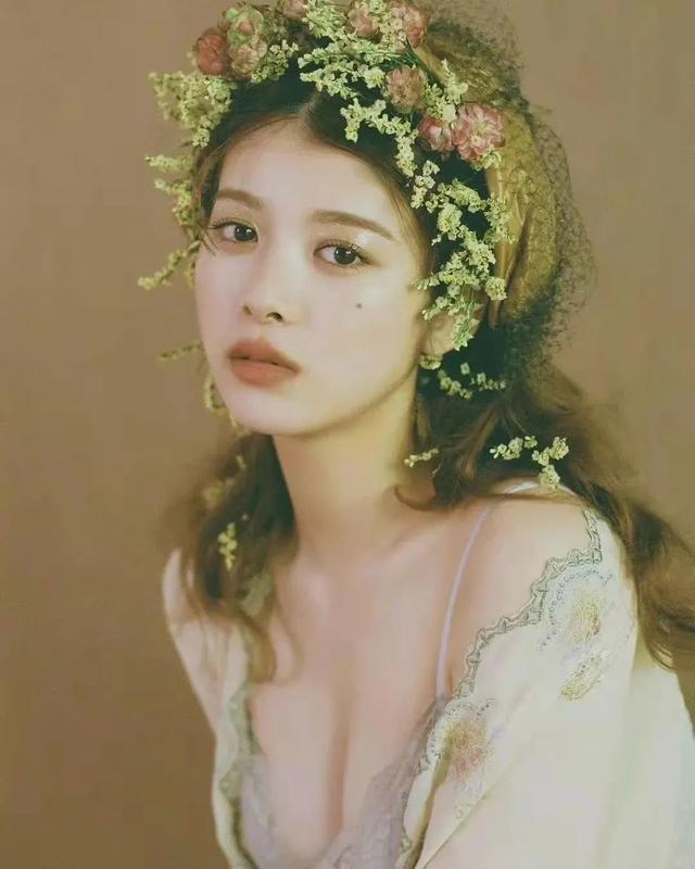 日本擁有“魔鬼身材”的女星！美腿太逆天了
