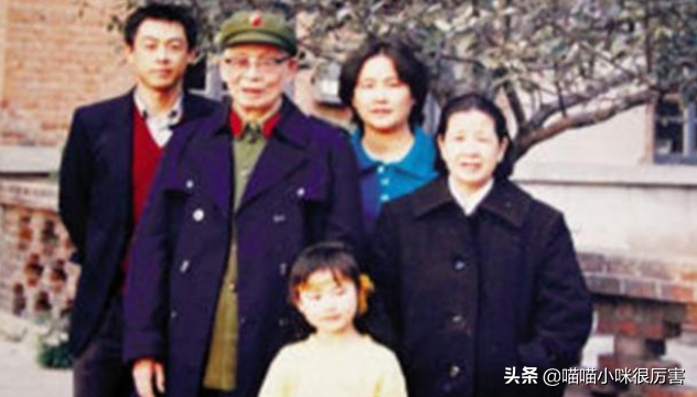 被譽(yù)為中國(guó)第一美女，與法拉利總裁談戀愛，朱珠到底靠什么？