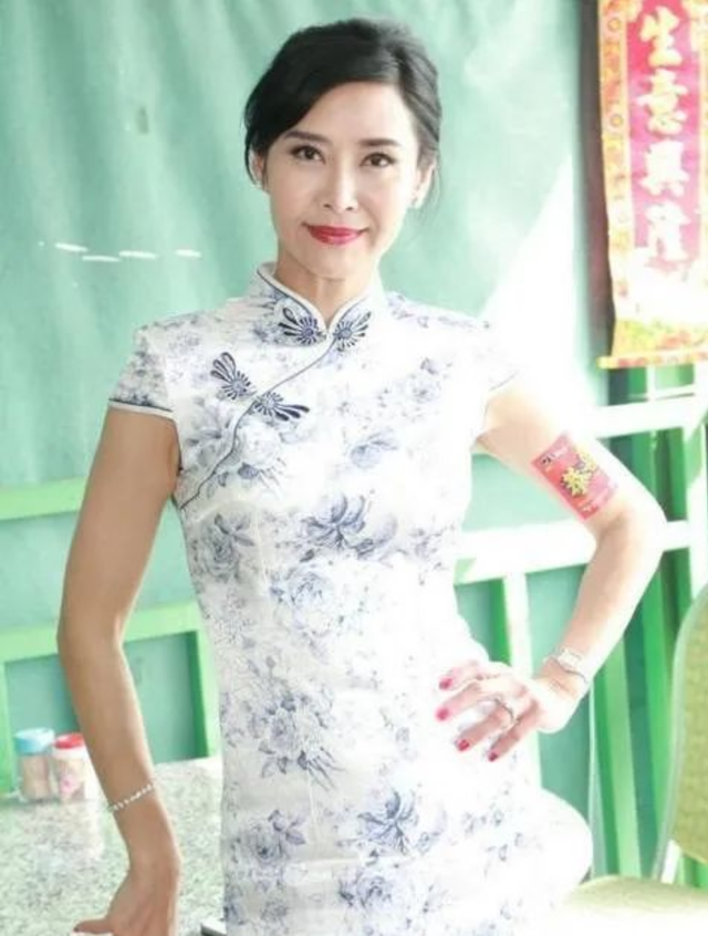 7位“一脫成名”的女星，有人成一線有人嫁豪門，有人成“癲王”
