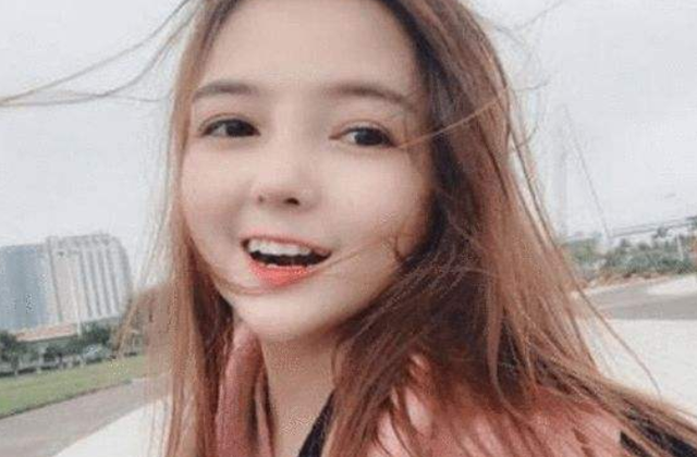 “最美袖珍人”黃韻伊，1米35酷似女明星，年入百萬仍然單身