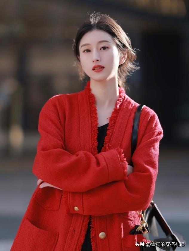 皮膚偏黃偏黑的女人，少穿大紅大綠！換成這些“高級色”，真洋氣
