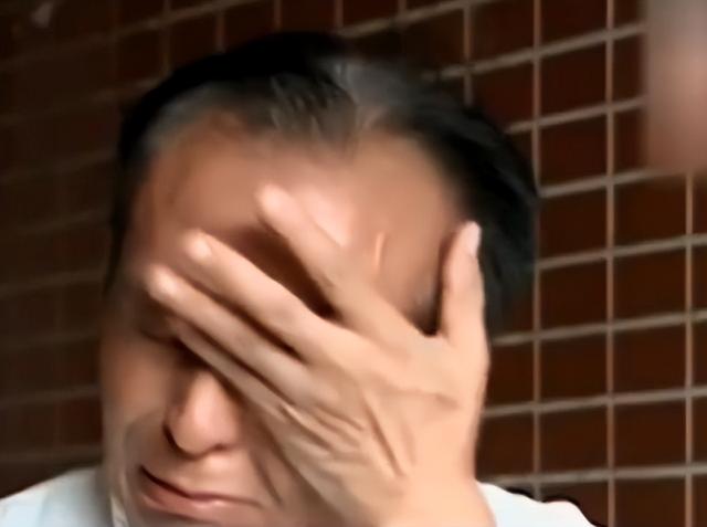 失蹤9月,女博士挺孕肚流落街頭,發(fā)瘋坐路邊傻笑,到底經(jīng)歷了什么？