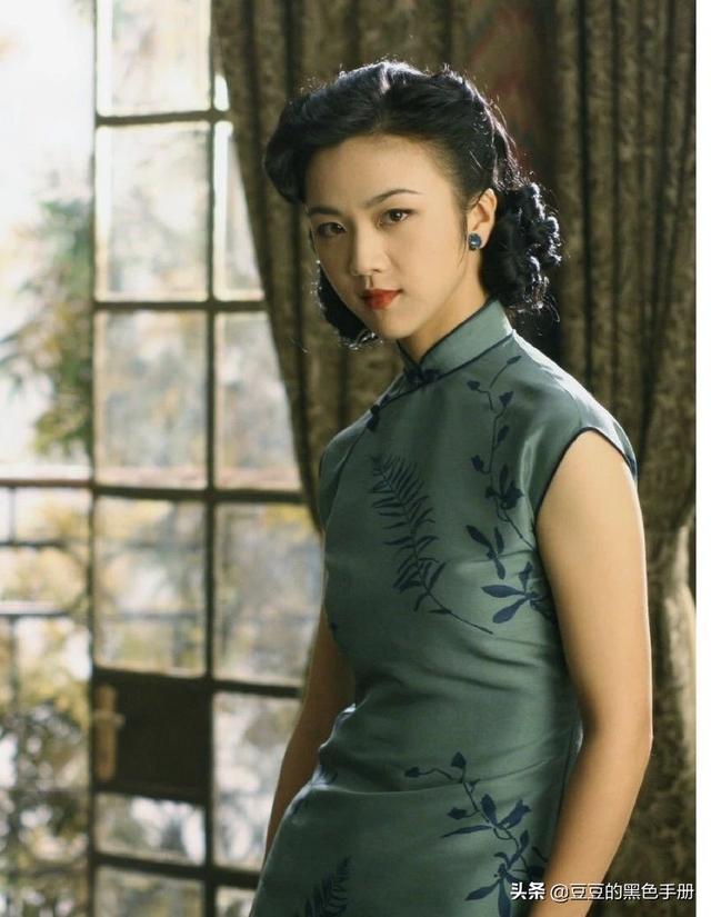 旗袍如照妖鏡，看看這17位女星，誰最驚艷，誰像偷穿大人衣服？
