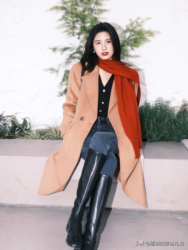 皮膚偏黃偏黑的女人，少穿大紅大綠！換成這些“高級色”，真洋氣