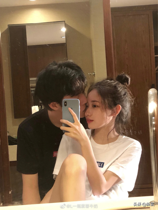 這張憂(yōu)郁的甜妹臉，隨便一張都是會(huì)被美少女們拿來(lái)做頭像的程度