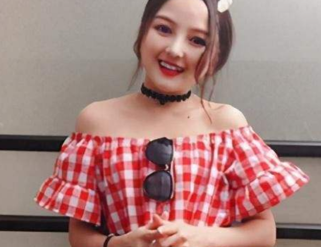 “最美袖珍人”黃韻伊，1米35酷似女明星，年入百萬仍然單身