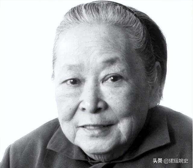 黃埔軍校最美女兵，給兩位正國級(jí)當(dāng)過秘書，丈夫也是正國級(jí)