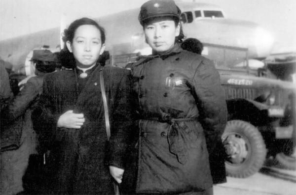黃埔軍校最美女兵，給兩位正國級(jí)當(dāng)過秘書，丈夫也是正國級(jí)