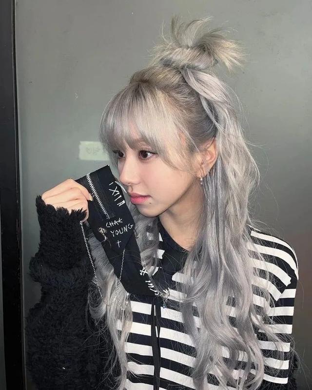 Twice竟然隱藏著韓國(guó)最美亞逼？孫彩瑛真的很難不愛(ài)！