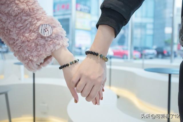 妻子與男網(wǎng)友見面還自稱單身，原諒還是離婚？丈夫內(nèi)心的掙扎