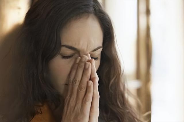 女性“下面”會(huì)發(fā)臭、有異味？多半是這3個(gè)原因?qū)е拢? onerror=