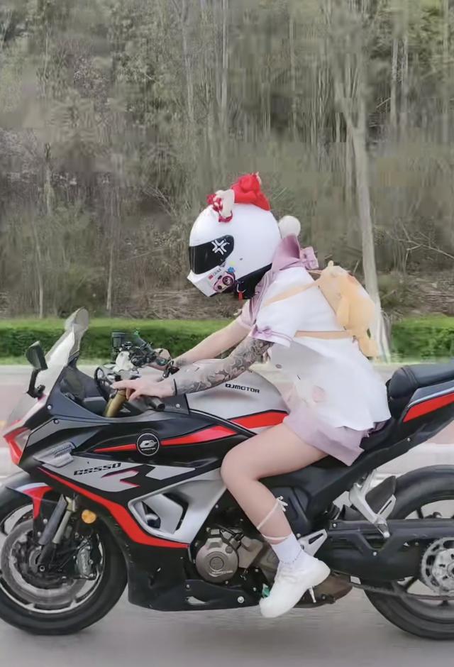 又有美女網(wǎng)紅騎手車禍去世！現(xiàn)場一片狼藉好慘烈，生前不聽人勸阻