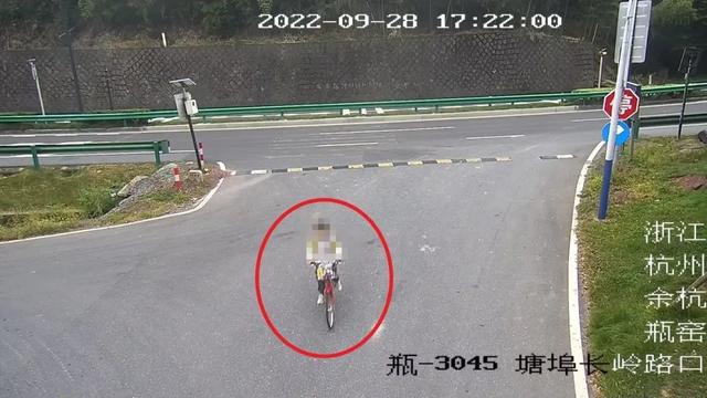 結(jié)局很暖！16歲女孩單車騎行50多公里深夜不歸，急壞家人和民警…