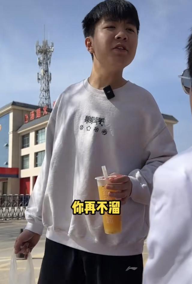 又有美女網(wǎng)紅騎手車禍去世！現(xiàn)場一片狼藉好慘烈，生前不聽人勸阻