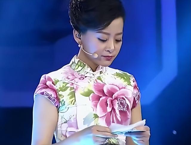 美女帶祖?zhèn)鲗毼镨b定，專家直言：您祖上何人？報價后遭疑現(xiàn)場開撕