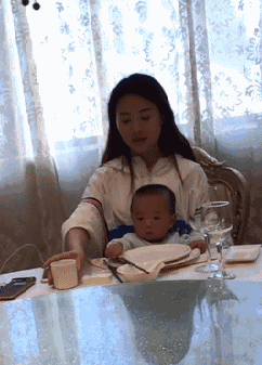 2 搞笑美女動(dòng)態(tài)圖片