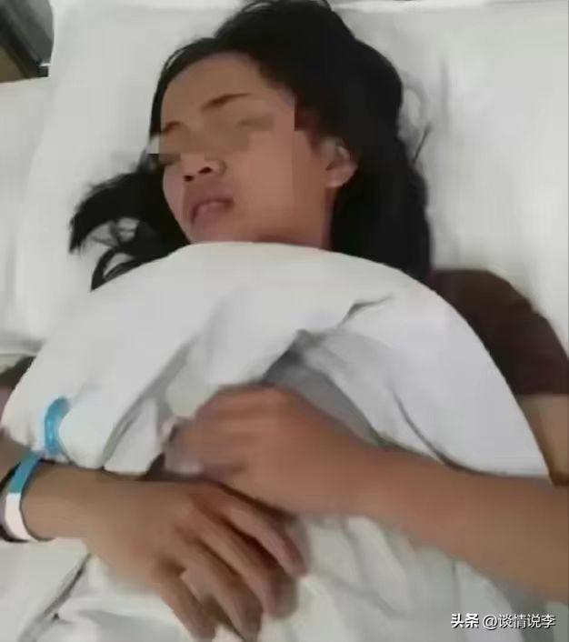 臨高13歲女孩被扒衣服凌辱，其父自責(zé)，撕開了這個社會悲哀的一幕