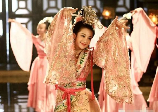 她是古代最早的裸體模特，下場為何比戚夫人還慘？
