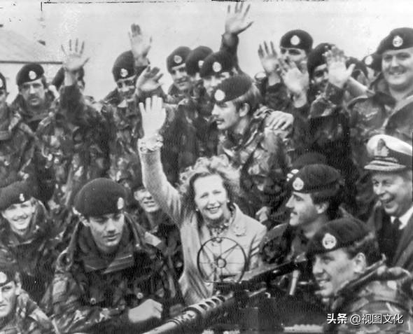 18張圖片觀天下：日本女生搓上身磨練軍國女性，意氣風(fēng)發(fā)的鐵娘子