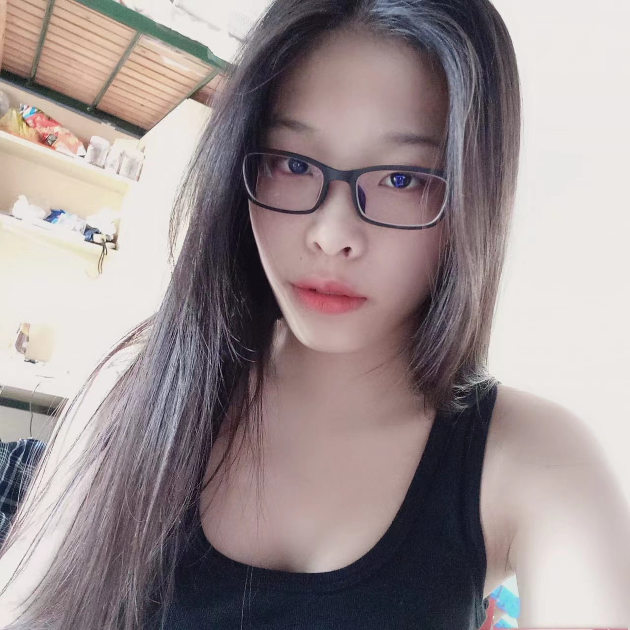 露臉?lè)床铈?20230428