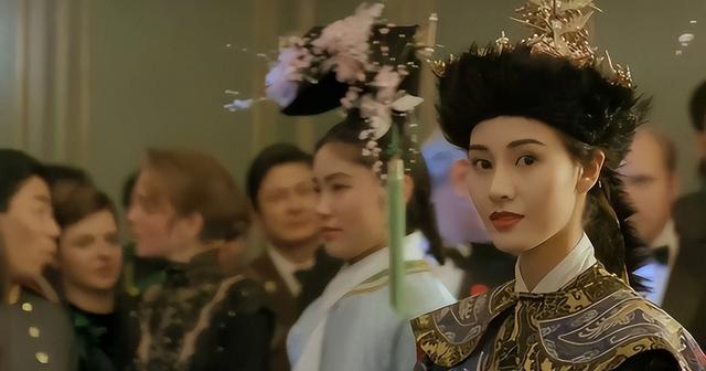 史上最丑港姐：齙牙、高齡，學(xué)歷低！全靠有個(gè)“明星爹”奪冠