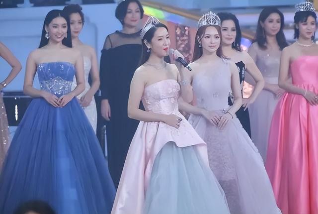 史上最丑港姐：齙牙、高齡，學(xué)歷低！全靠有個(gè)“明星爹”奪冠