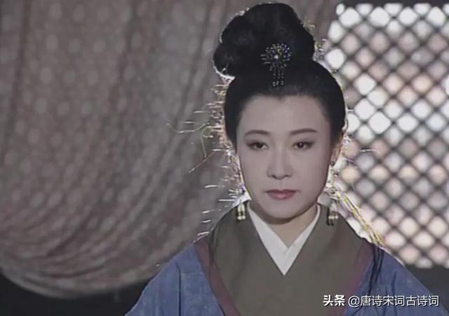 史上最妖艷的美女，誰來撩她她就順從誰，最后竟收獲到愛情