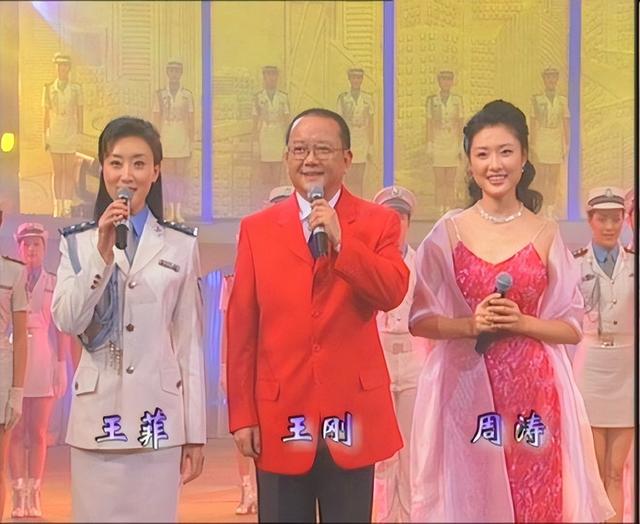 女警花與鄭少東，陳紹基，朱影等高官有染，情夫全是警界大佬。