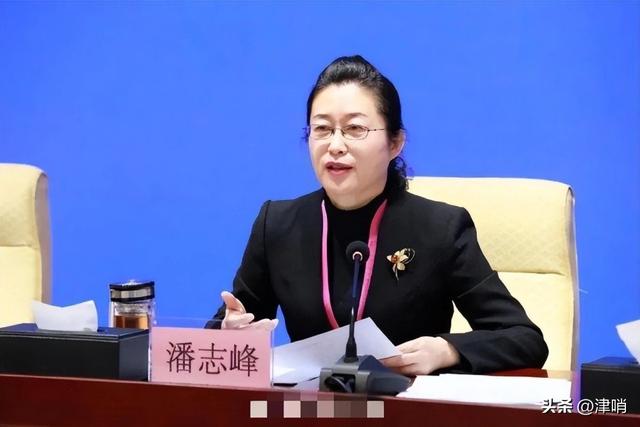 內(nèi)蒙正廳級(jí)“美女局長(zhǎng)”被查，超“完美”履歷，信息量有些大