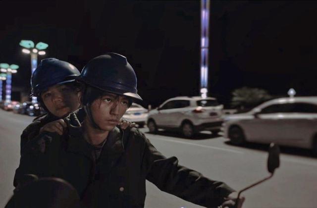 白敬亭新片再來(lái)！主動(dòng)獻(xiàn)吻倪大紅…