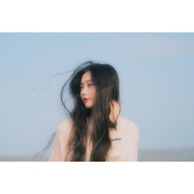 一組海邊舞女寫真，似80年代港星