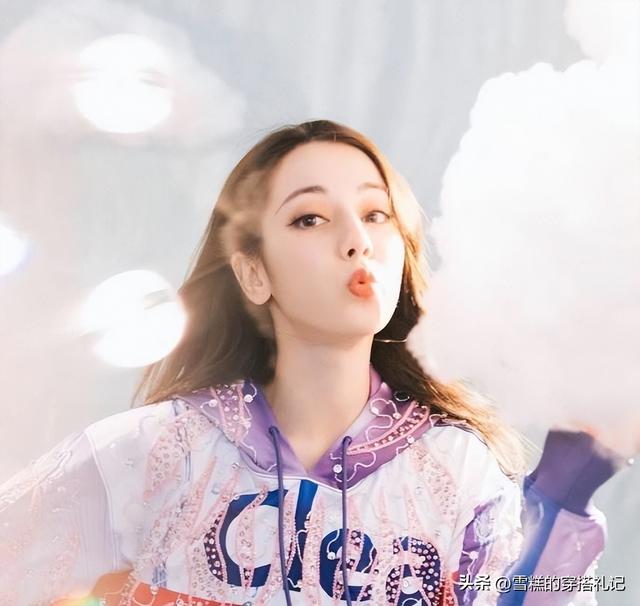 臉上這3處有“痣”的女人，千萬別去點掉！看著氣質(zhì)高級還特減齡