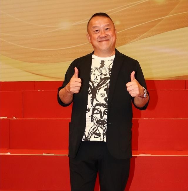 史上最丑港姐：齙牙、高齡，學(xué)歷低！全靠有個(gè)“明星爹”奪冠